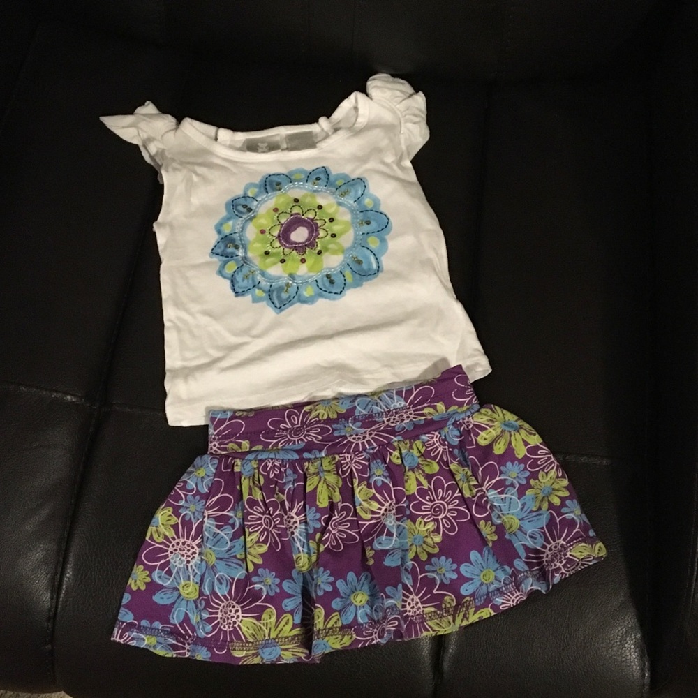 EUC Girls skort and matching shirt.