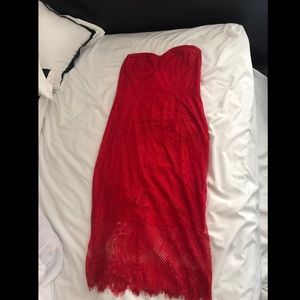 Red lace dress•