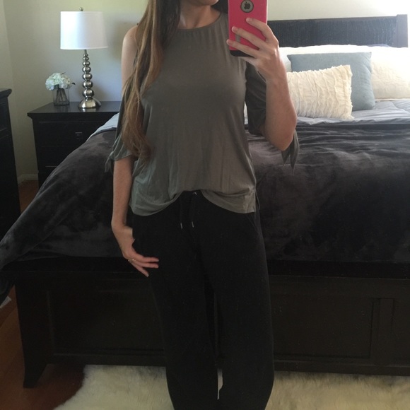 SOLD OUT Bamboo CargoGreen Top - Picture 7 of 8