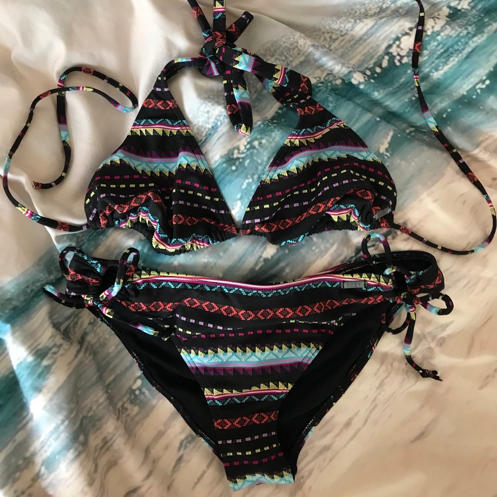 Roxy top and bottom bikini