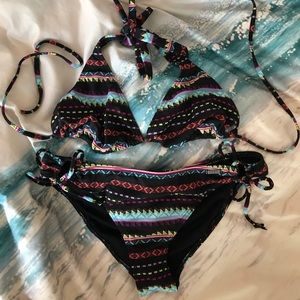 Roxy top and bottom bikini