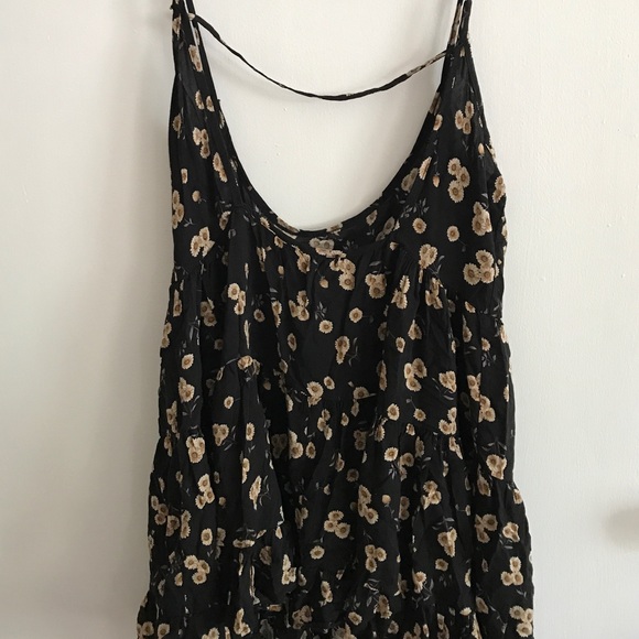 Brandy Melville jada dress - Picture 3 of 3