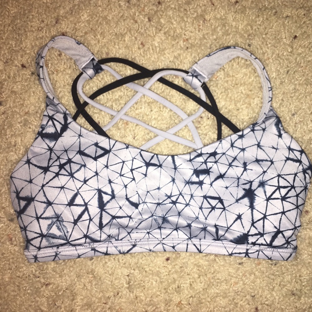 Lululemon strappy cross back yoga sports bra