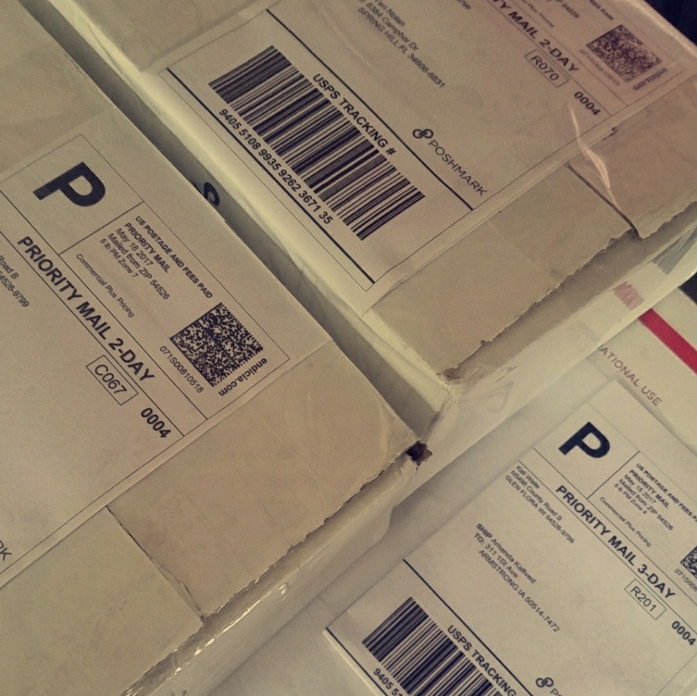SHIPPING ITEMS TODAY!!