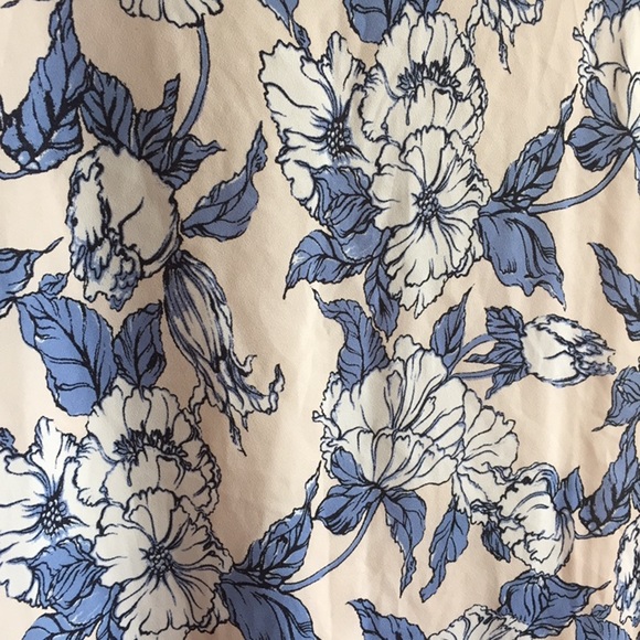 Ann Taylor Floral Top - Picture 7 of 7