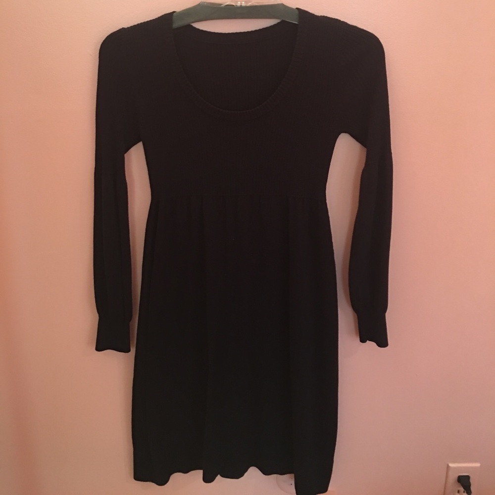 Black long sleeve dress