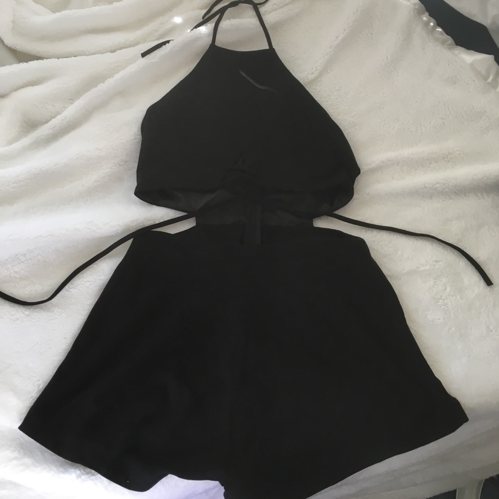 TOBI Black halter