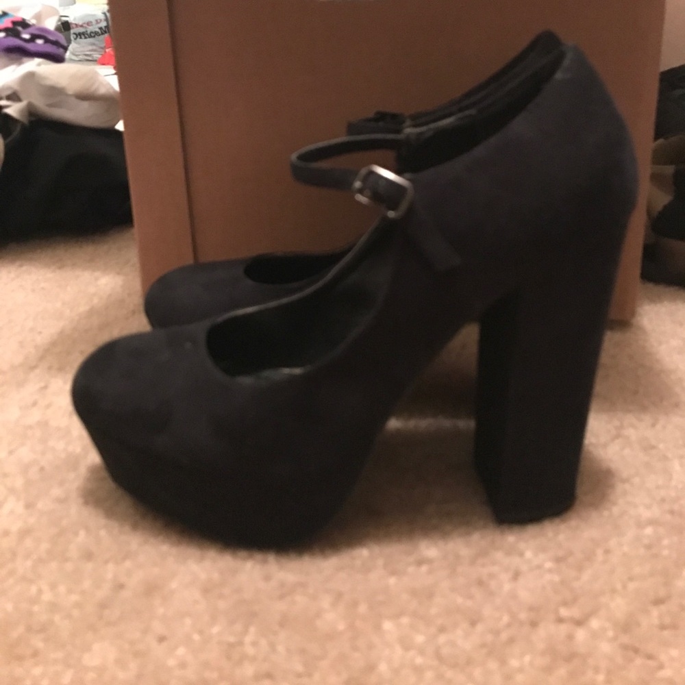 Black platforms - Picture 2 of 4