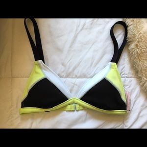 VICTORIAS SECRET bikini top size XS
