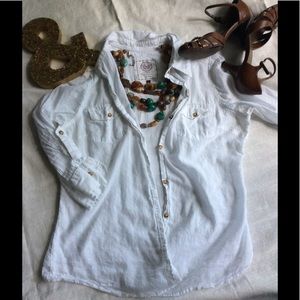 Lightweight Button Up