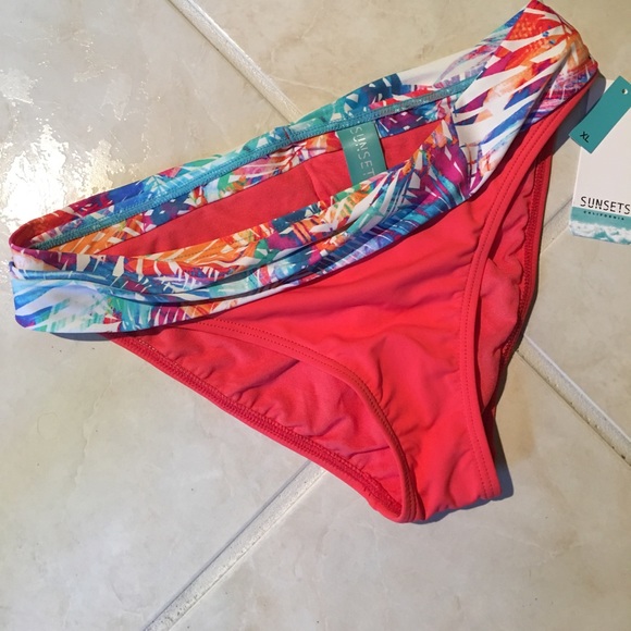 Bikini bottoms - Picture 3 of 3