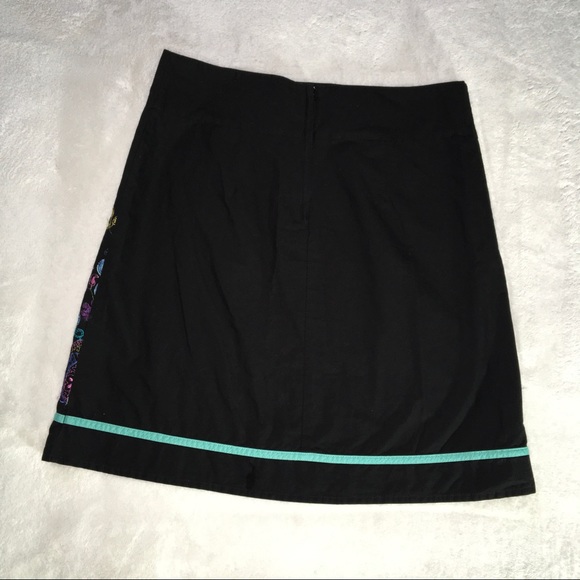 Wrapper Size 7 black & teal skirt w/ floral design - Picture 5 of 7
