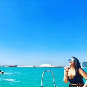 Meet your Posher, Stephanie