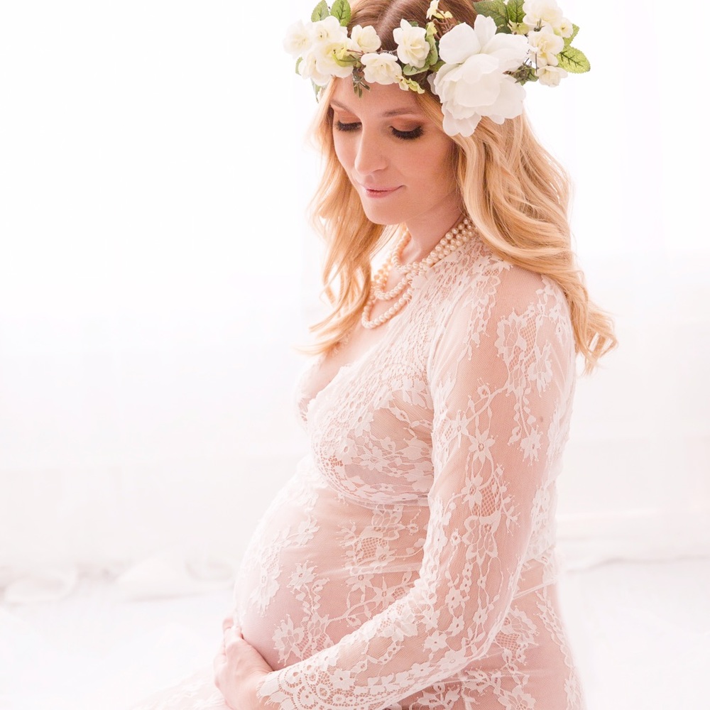 ❌SOLD❌ Lace Maternity Gown