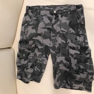 Camouflage Levi cargo shorts