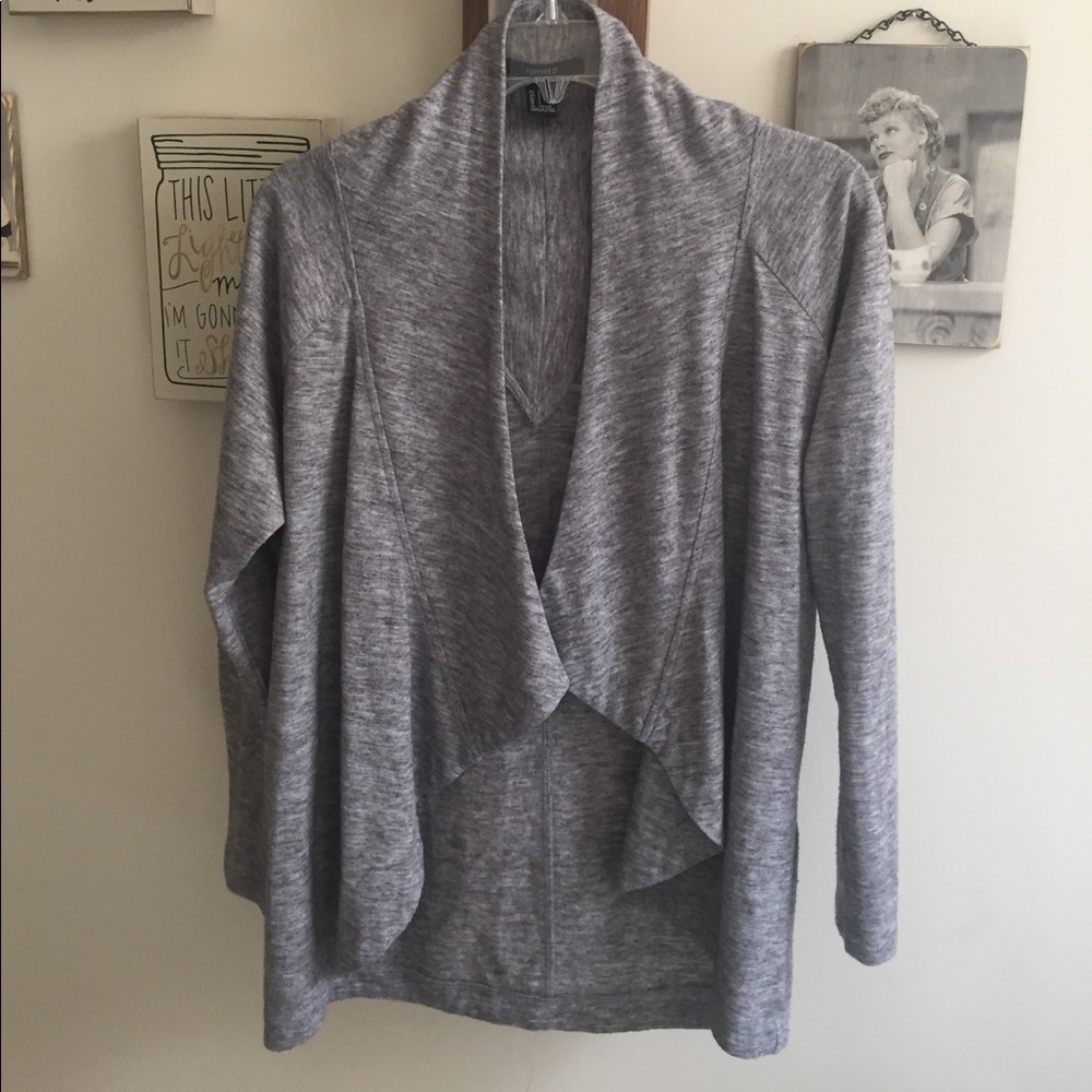 FOREVER 21 - PERFECT CONDITION - Gray cardigan