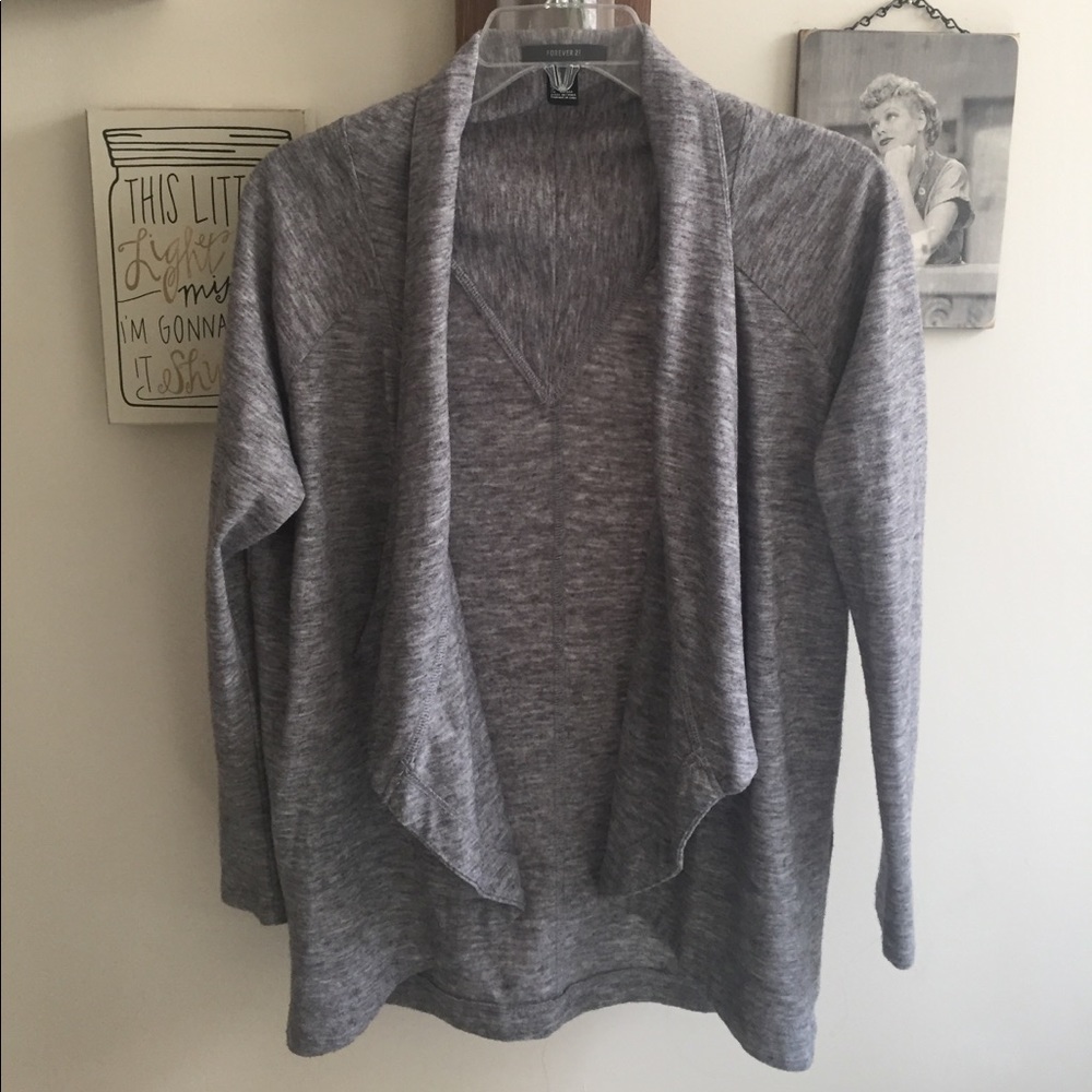 FOREVER 21 - PERFECT CONDITION - Gray cardigan - Picture 2 of 4