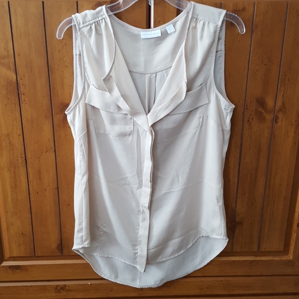 Ladies like new condition NY&C button down shirt