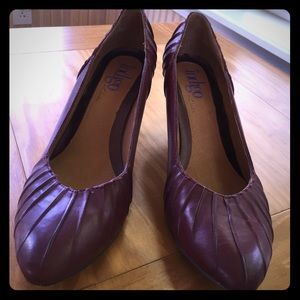 Clarks Leather Burgundy Heels