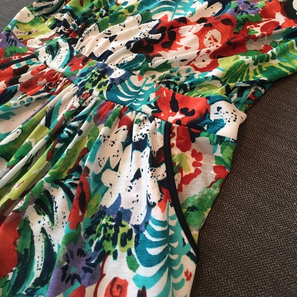 Super Flattering Romper - Picture 3 of 4