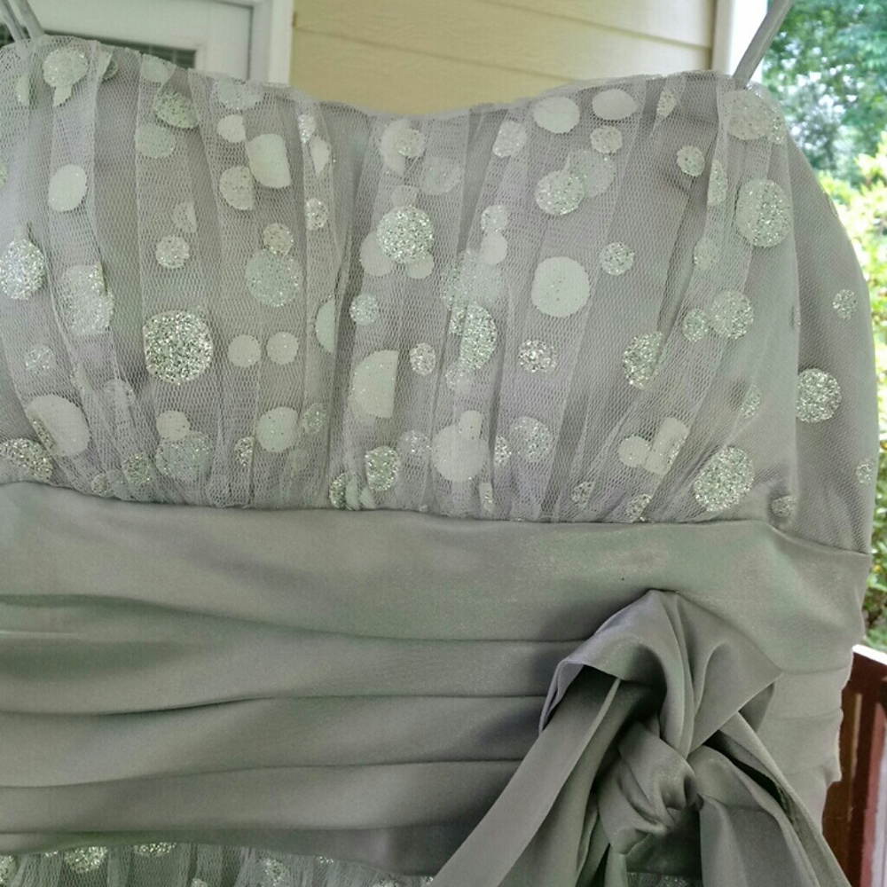 Dress - Picture 5 of 6