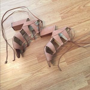 VINCE CAMUTO WINOLA SHOES