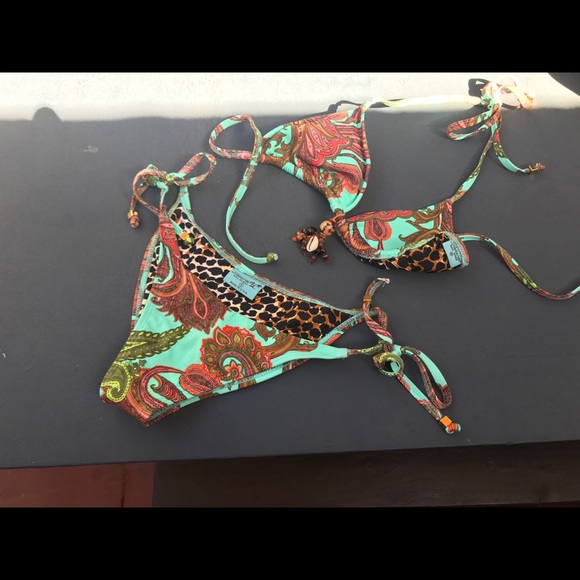 Sold - Picture 1 of 3