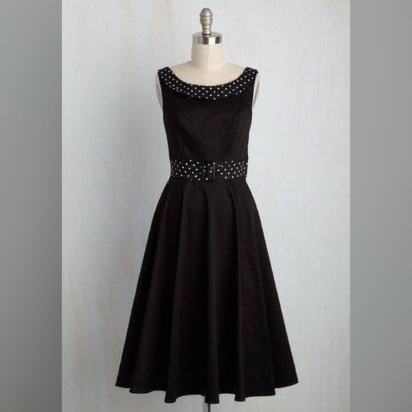 ModCloth Dresses & Skirts - NWT Hearts and Roses Modcloth Retro Negotiator