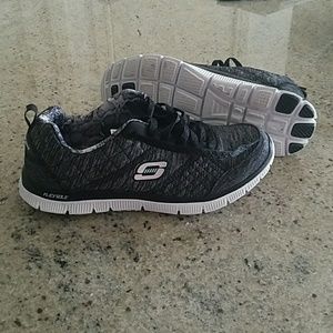 Skechers grey sneakers New!