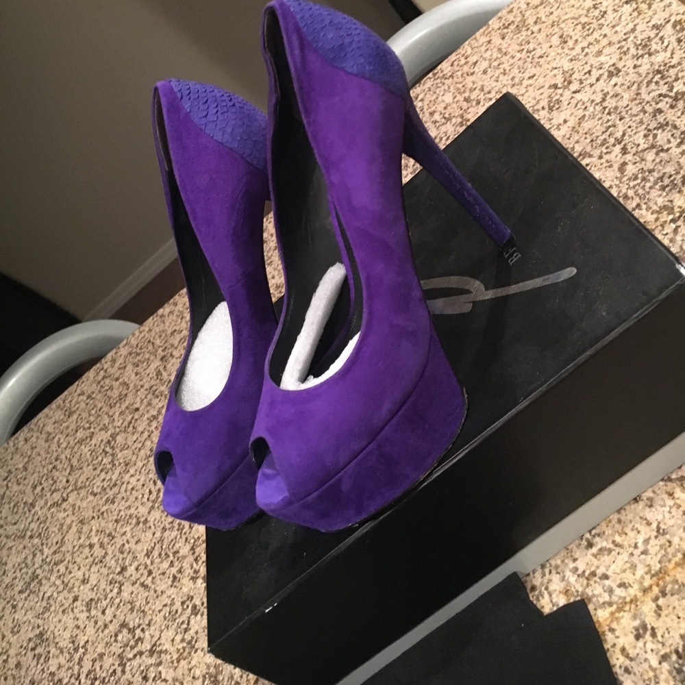 B Brian Atwood Pumps