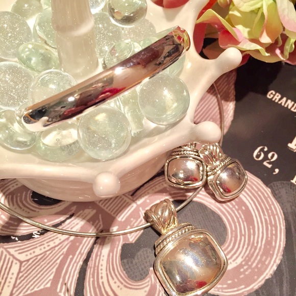 The Everyday Collection Too" bangle! - Picture 2 of 4