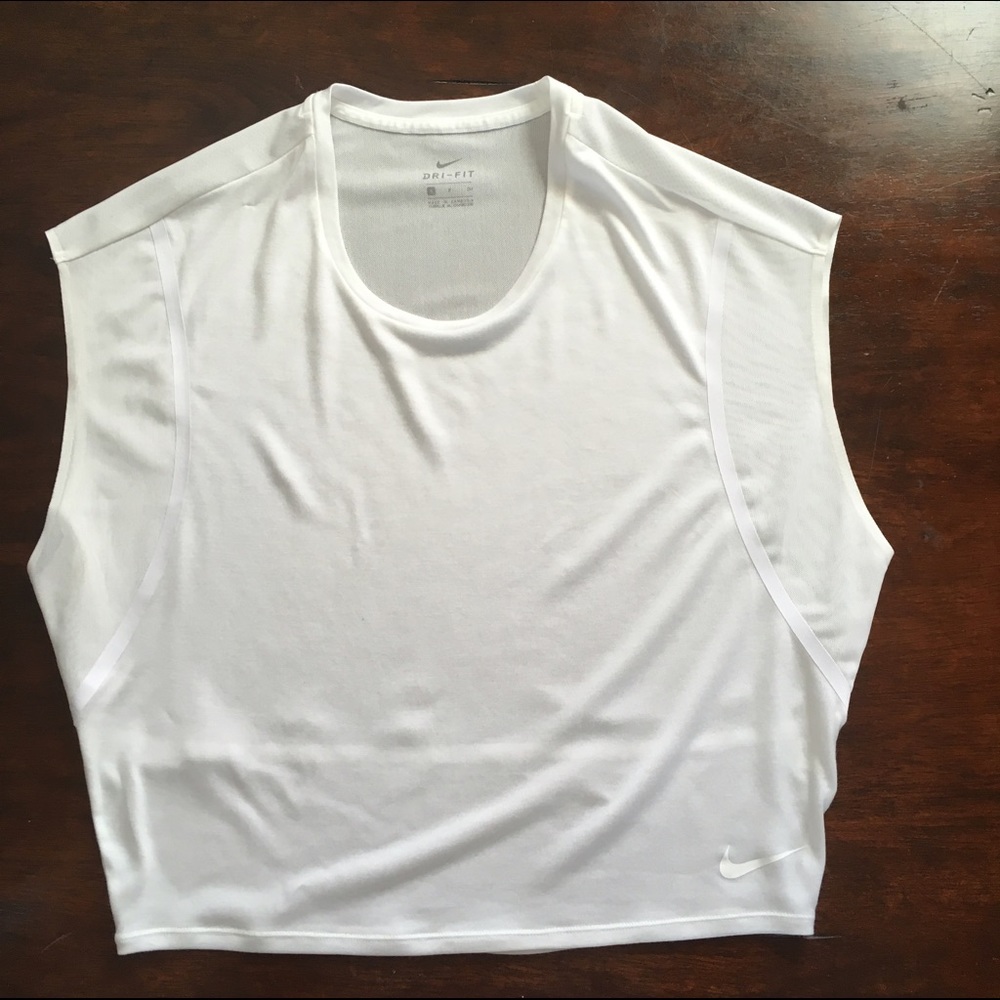 Nike Dry Fit Cropped Top