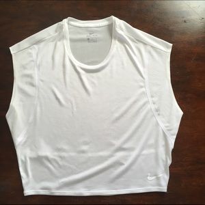 Nike Dry Fit Cropped Top
