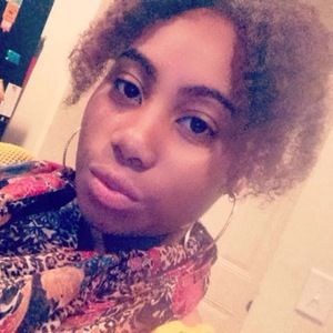 Meet your Posher, Elexis