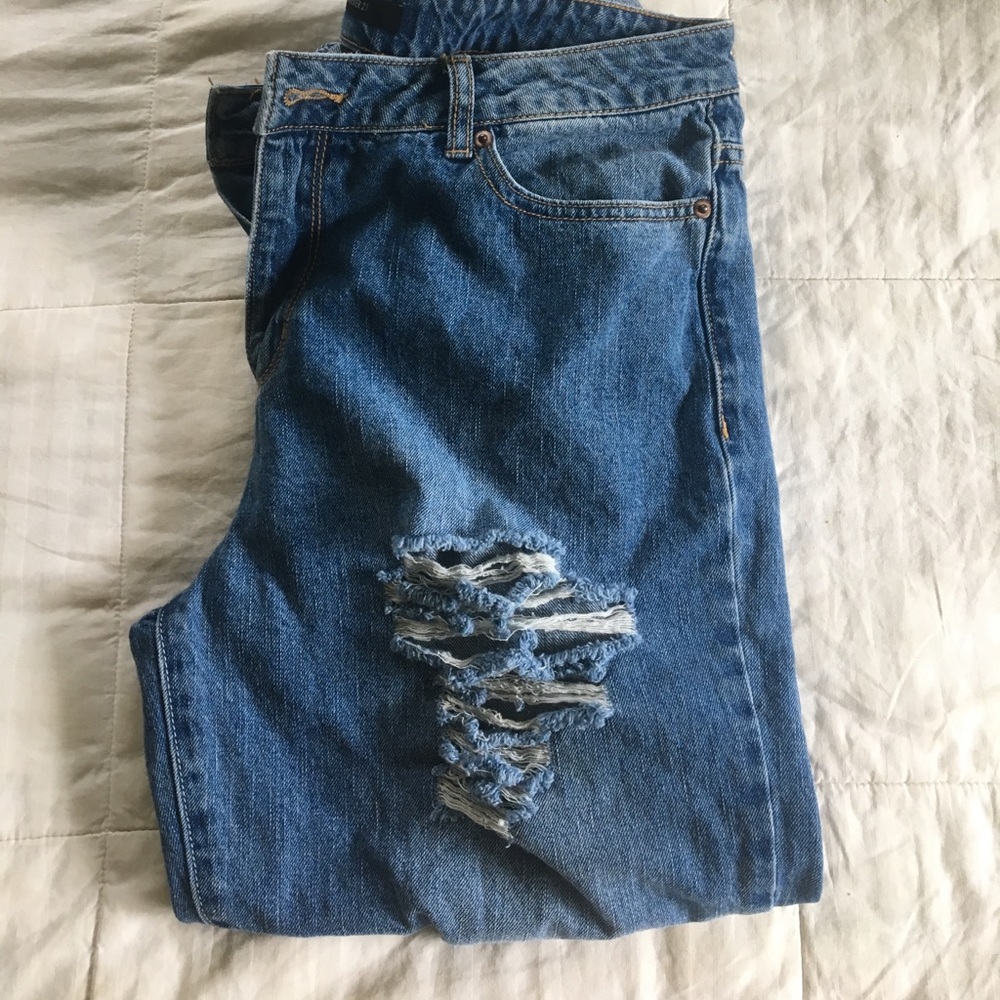 Distressed Jeans (NEVER WORN-without tags)
