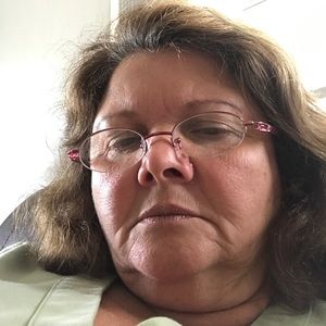 Meet your Posher, Elisa