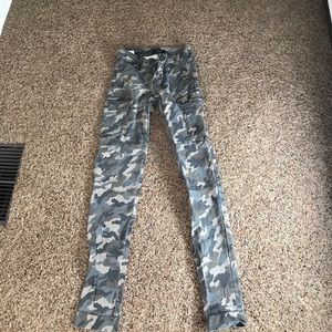 Skinny jean camo pants