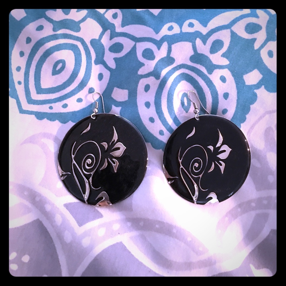Black & Silver Flower Design Earrings