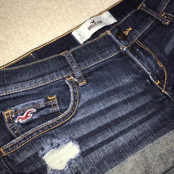 Hollister Women's Distressed Dark Jean Shorts - Picture 4 of 4