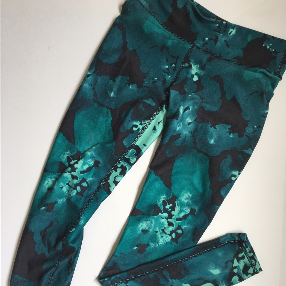 Fab fabletics floral leggings