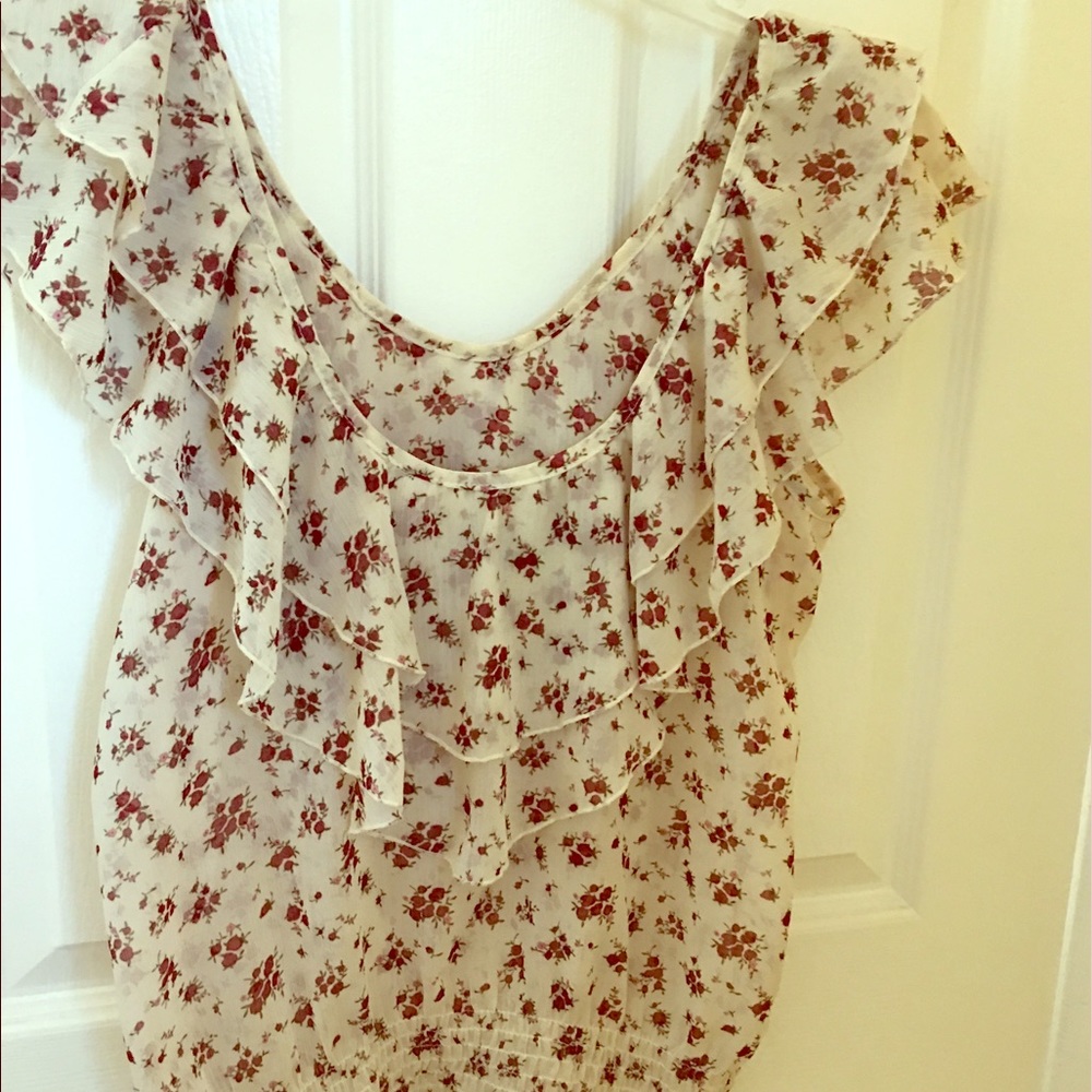 Beautiful Miley Cyrus top