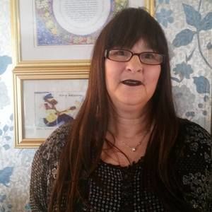 Meet your Posher, Pamela