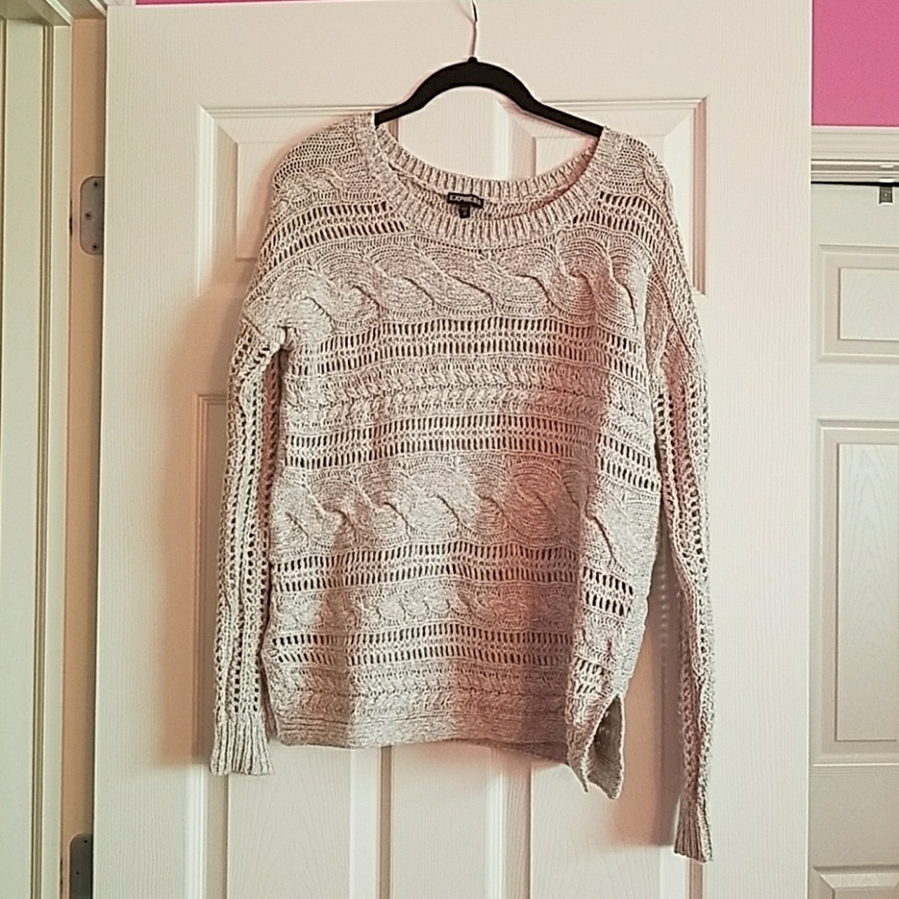 Oatmeal knitted sweater