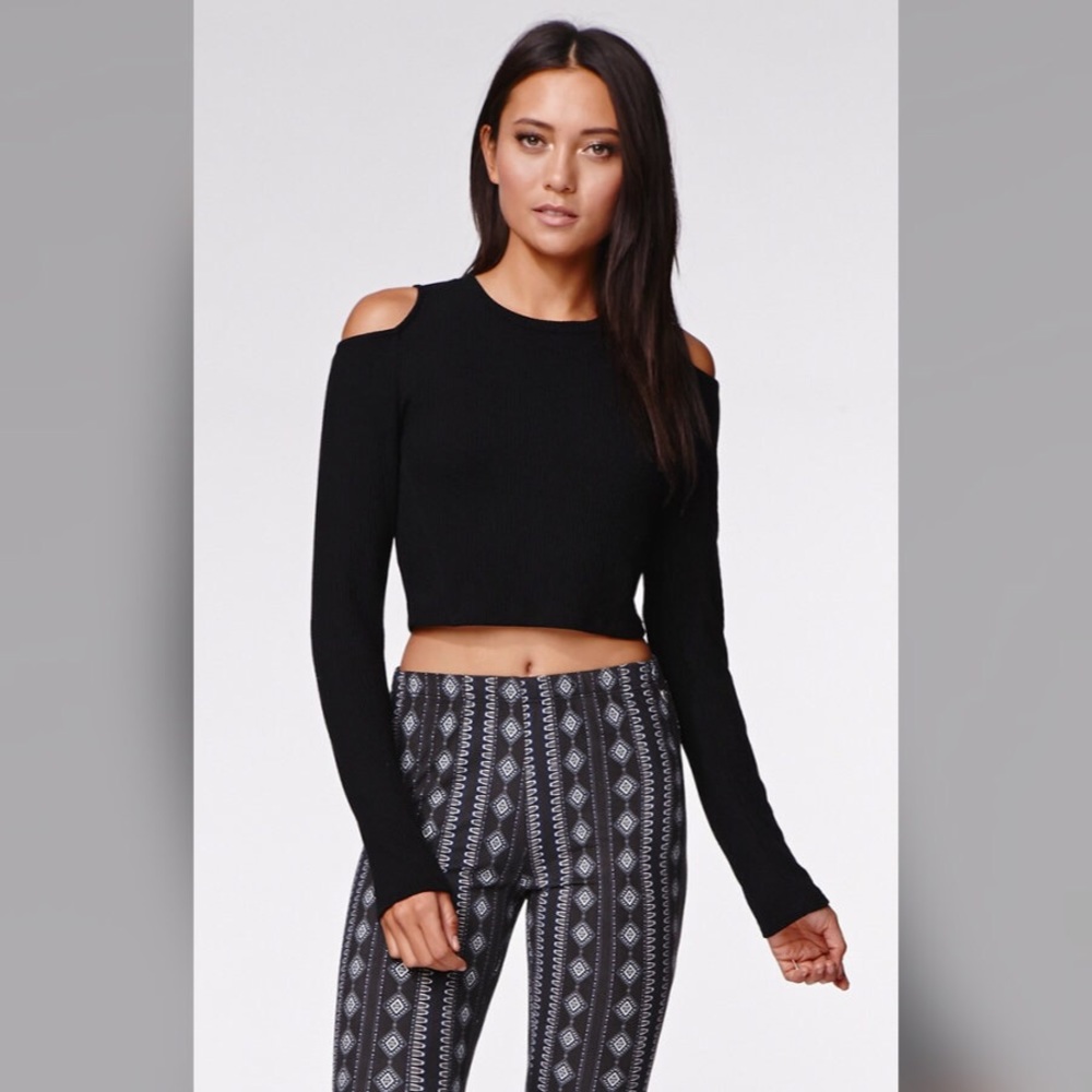 Kendall & Kylie cold shoulder crop top