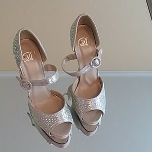 Beautiful rhinestone pumps