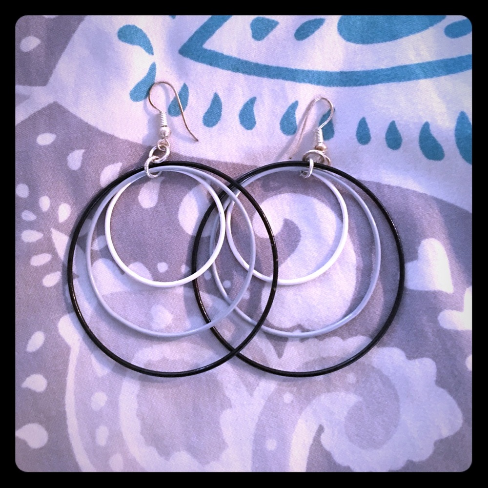 Black, Grey And White Circle Earrings