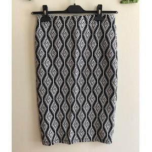 ZARA black and white pencil skirt ▪️