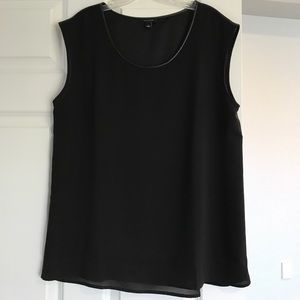 Sleeveless blouse