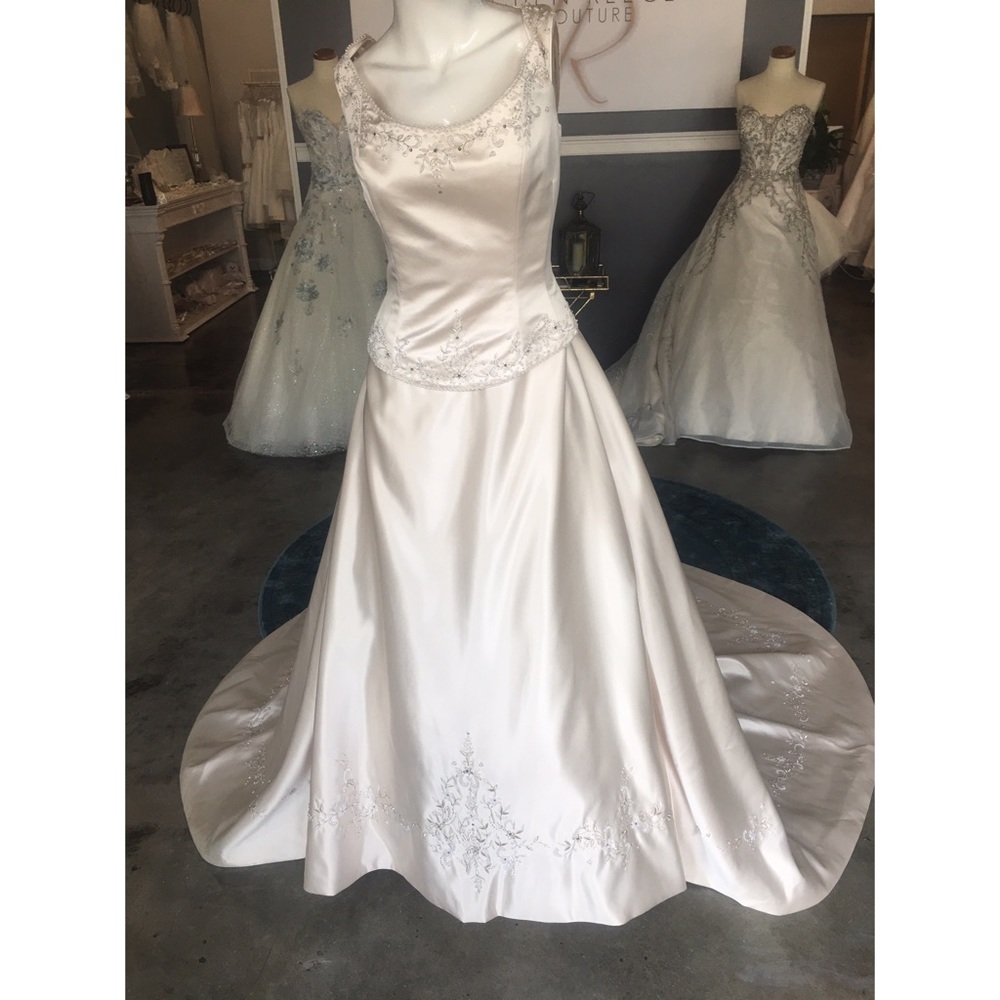 Anjolique Ivory Bridal Gown