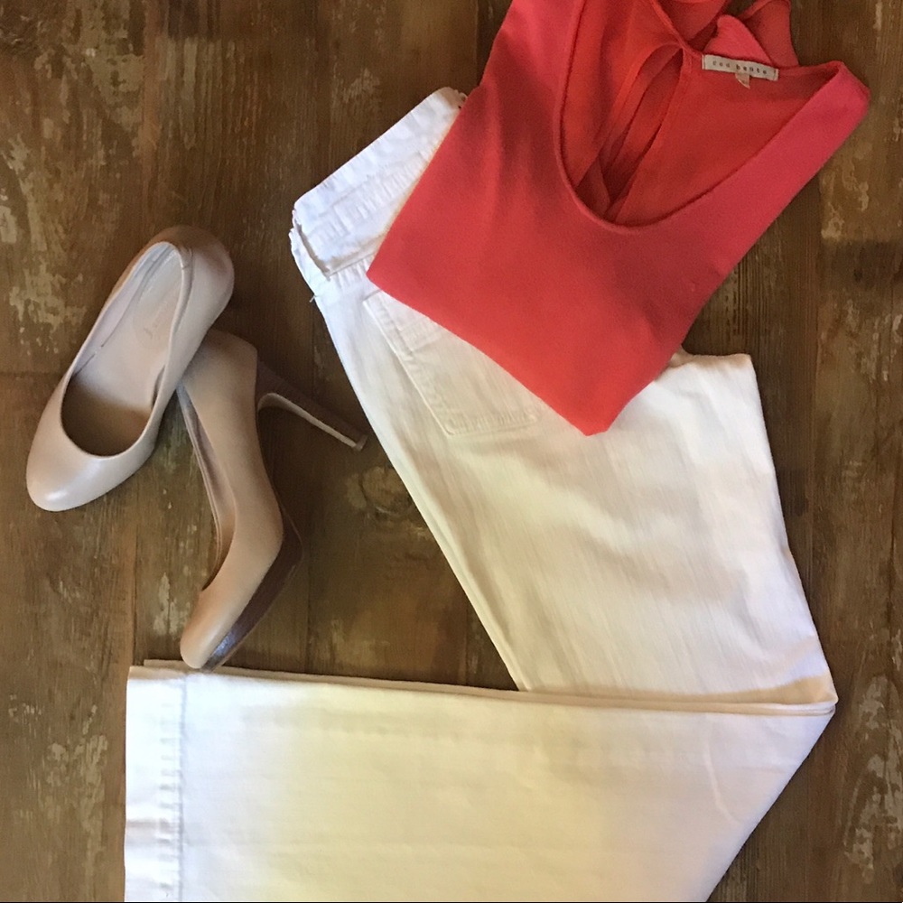 Gap 1969 Limited Edition size 4 white flare jeans